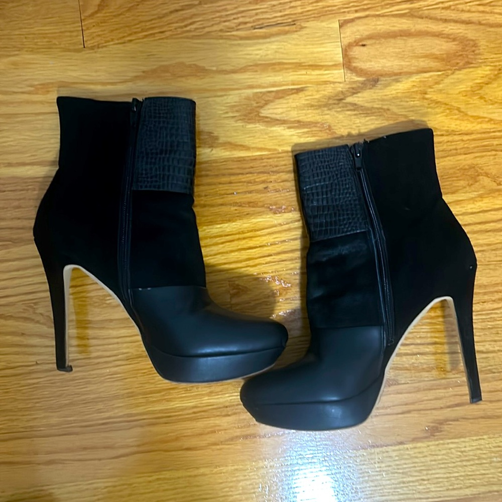 INC Platform Booties